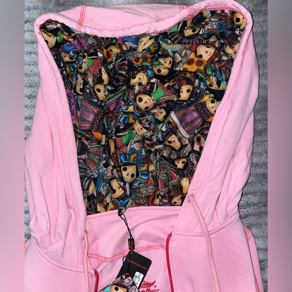 Ay Guay! Authentic pink sweater with little dolls. NWT size medium - Picture 3 of 8